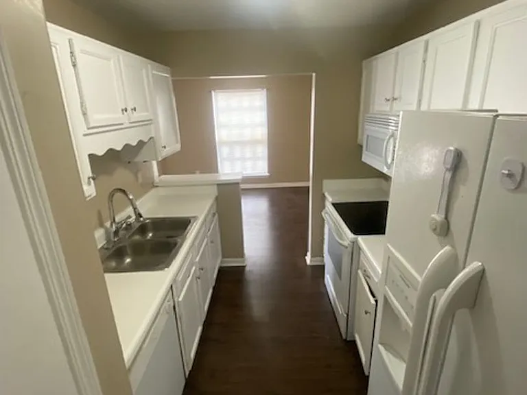 6227 Crest Green Rd — Photo 5