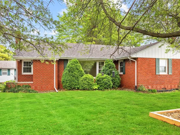 811 Carle St, Knoxville, IA 50138