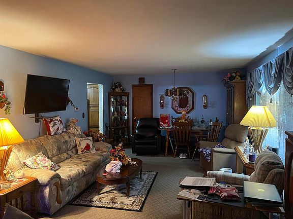 2nd image of 2317 Welworth Ave