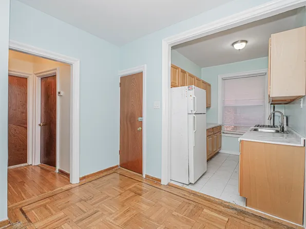 2418 East 23rd Street image 12 of 40