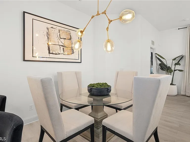 598 Aston Lake Ct — Photo 11