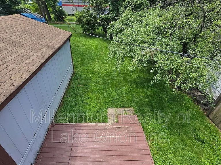 201 W York York Ave — Photo 27