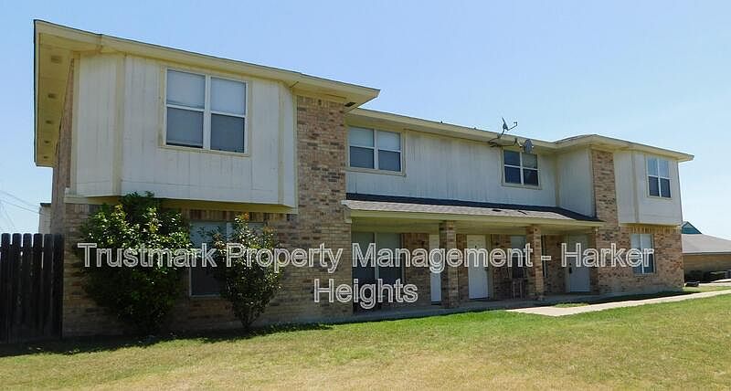 1st image of 3103 Courtney Ln APT A