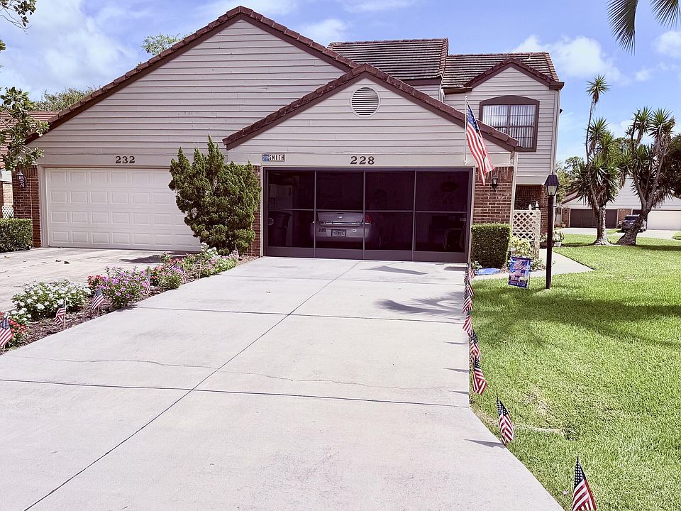 1st image of 228 Palm Sparrow Ct