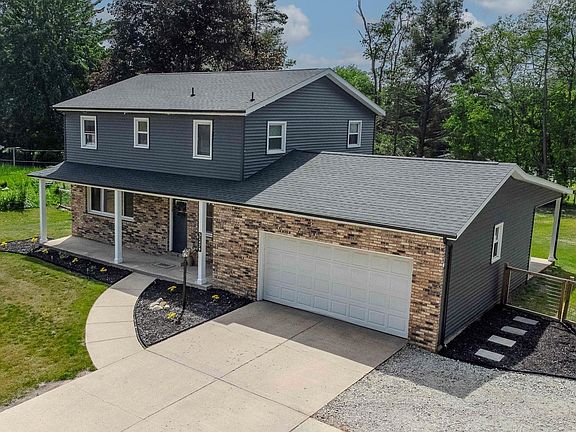 2nd image of 51479 Ironwood Rd
