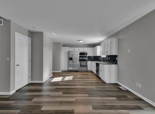 1877 Chickadee Dr, Liberty, MO 64068
