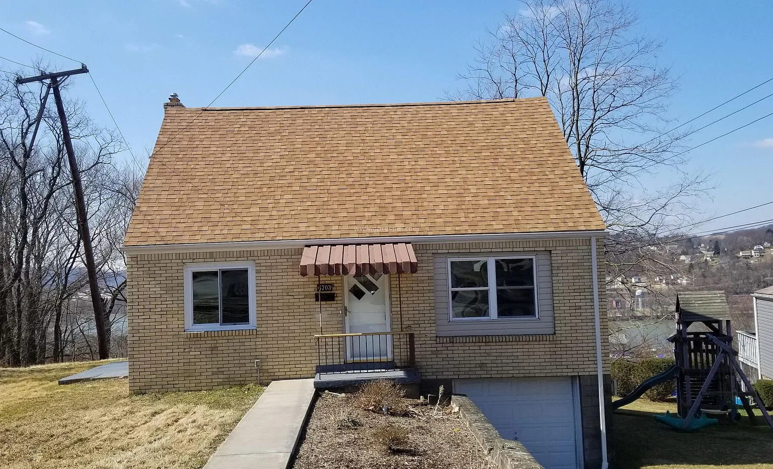3-Bedroom home available in Verona over looking the Allegheny River — Photo 1