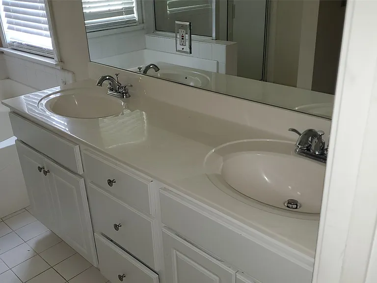 8755 Ridgestone Ct — Photo 15