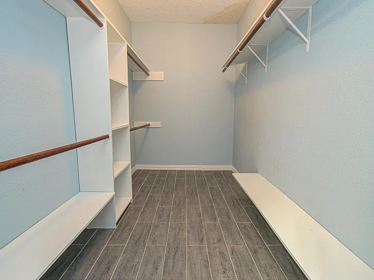 10546 Rippling Fields Dr — Photo 22