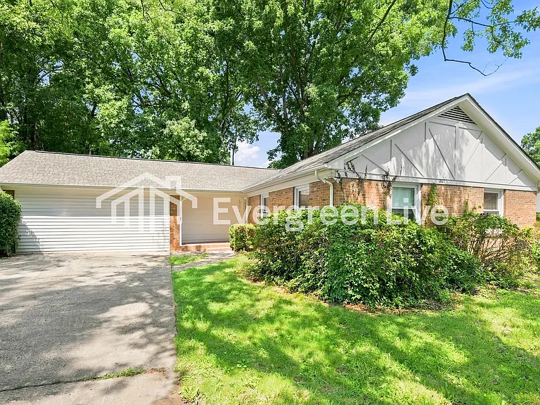 3937 Belshire Ln — Photo 1