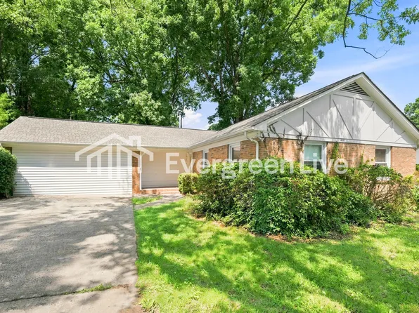 3937 Belshire Ln, Charlotte, NC 28205