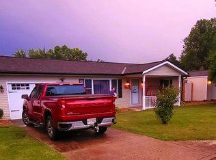 43 Circle Ln, Batesville, IN 47006