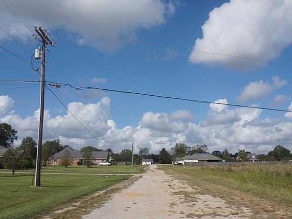 2nd image of 163 Bradys Loop
