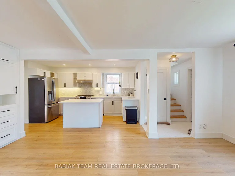 40 Alexander St — Photo 7
