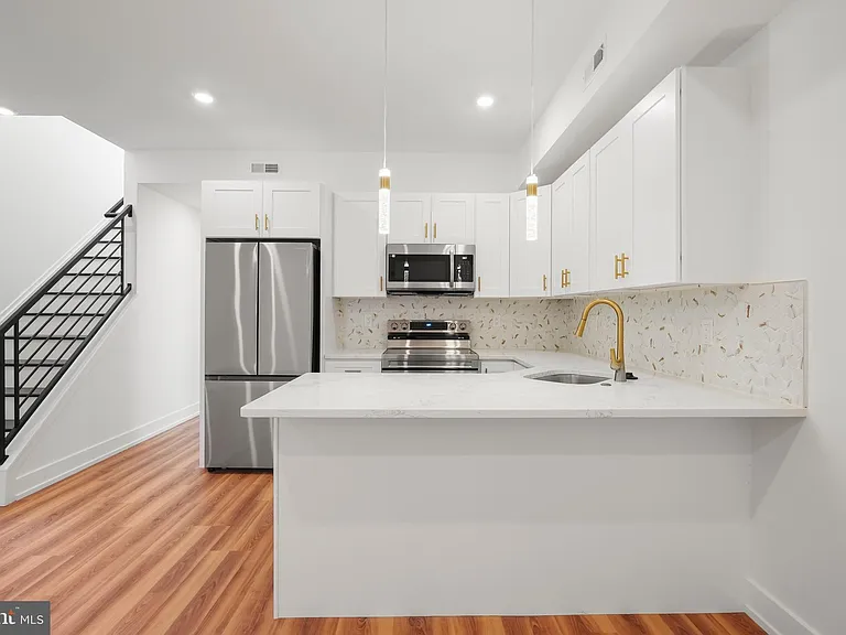 2325 Germantown Ave #3 — Photo 8
