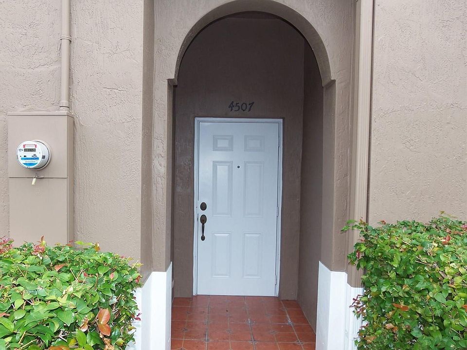 1st image of 4507 Woodland Cir #4507