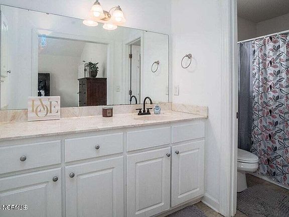 5th image of 3724 Tifgreen Dr