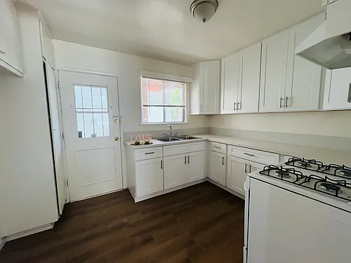 220 S Olive Ave #D Photo 1