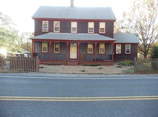 1405 Quaker St, Northbridge, MA 01534