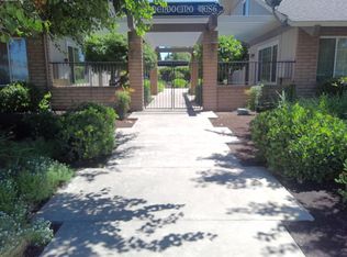 2500 14th Ave APT C, Kingsburg, CA 93631