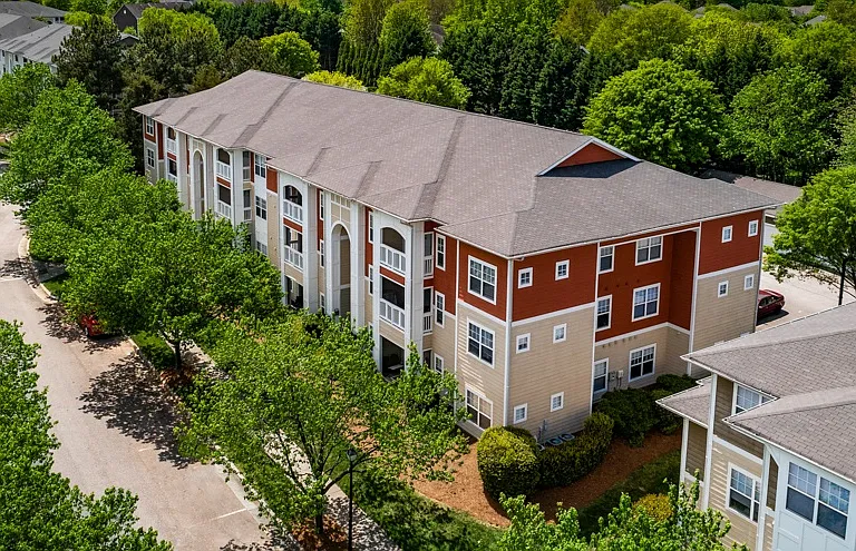 The Verandas at Lake Norman Apartments — Photo 9