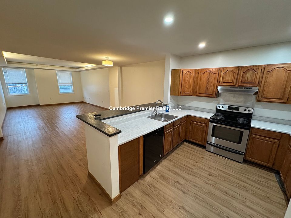 1st image of 154 Cedar St #23