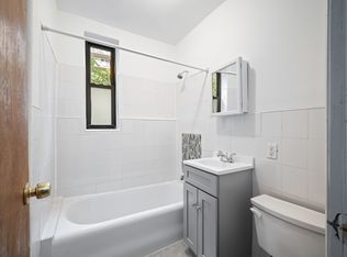 606 Flatbush Ave #2R, Brooklyn, NY 11225