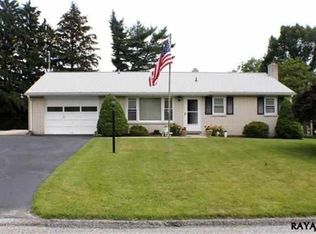 158 Ridgefield Dr, York, PA 17403