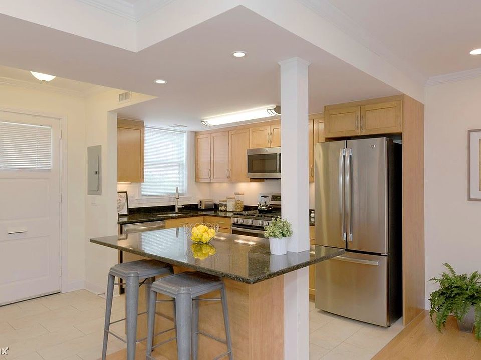 252 Independence Dr. Boston (West Roxbury) Shared Unit Pho