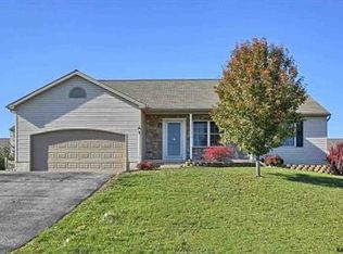 120 Riviera St, Mount Wolf, PA 17347