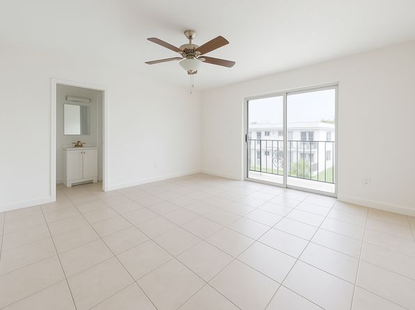 16103 NE 19th Ct APT 3