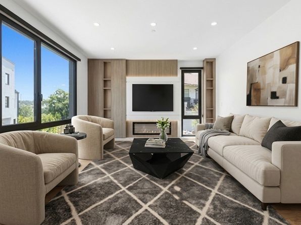 7 Algonquin Rd #1