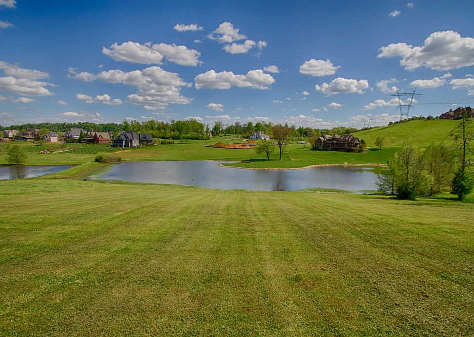 1st image of 225 Lake Forest Way