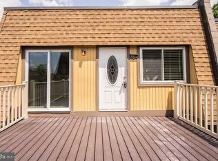 7932 Silverada Pl #126E, Alexandria, VA 22309