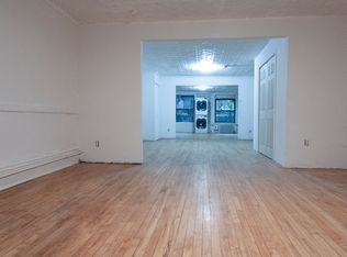 208 E 10th St, New York, NY 10003