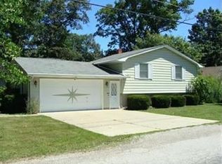 699 Woodside Ave, Vermilion, OH