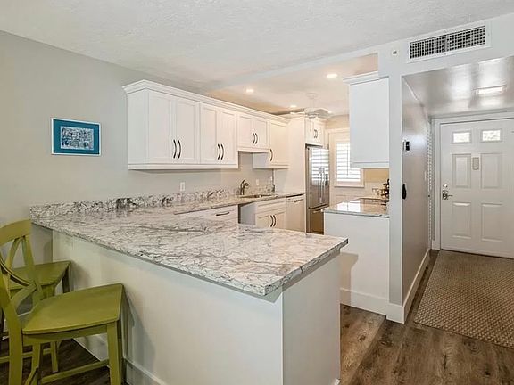 Breakfast bar