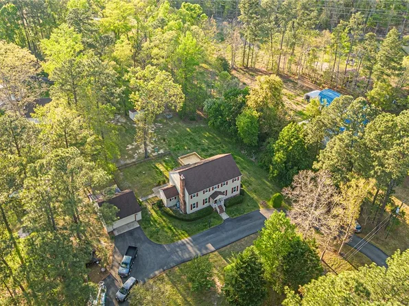 17320 Branders Bridge Rd, South Chesterfield, VA 23834