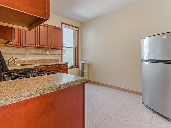 3rd image of 6809 11th Ave #2R