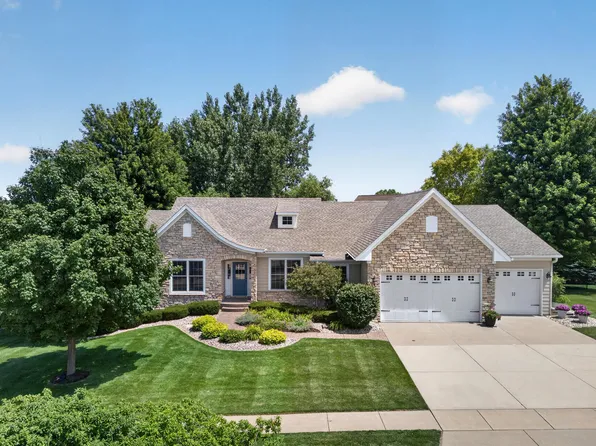 6138 Whispering Hl, Bettendorf, IA 52722