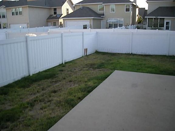 3rd image of 1614 Mary Ln