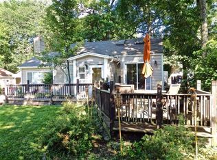 2512 S Shore Dr, Delavan, WI 53115