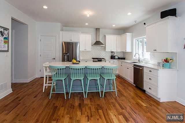 2nd image of 173 6th St