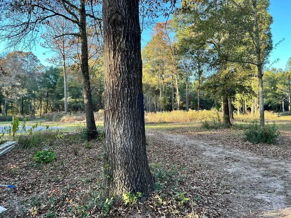 Adams Rd, Crestview, FL 32536
