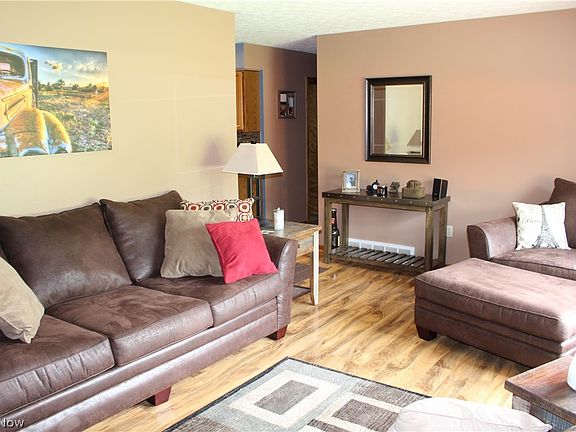 5th image of 4326 Lesh St