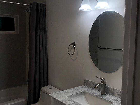 4th image of 13833 Woods Valley Ct
