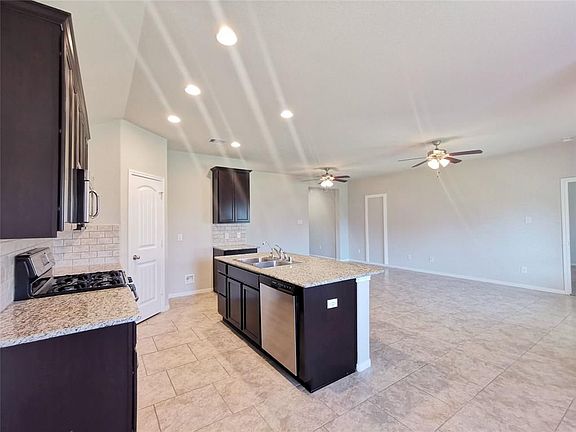 4th image of 29331 Dunns Creek Ct