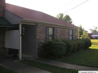1127 N Main St, Arab, AL 35016