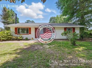 3127 N Riverside Dr, Lanexa, VA 23089