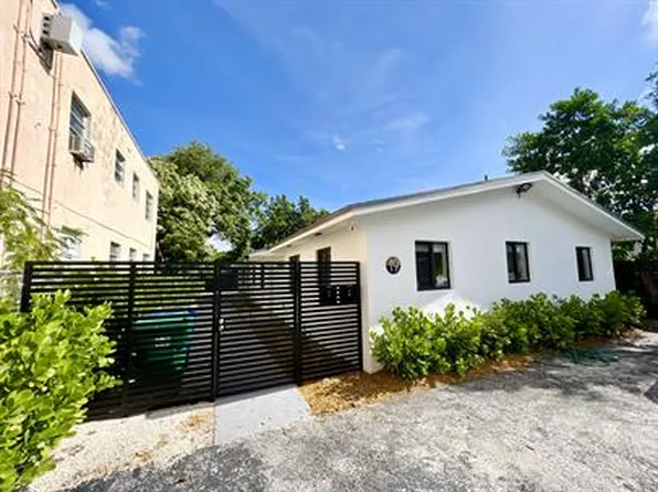 21 NW 52nd St #1, Miami, FL 33127